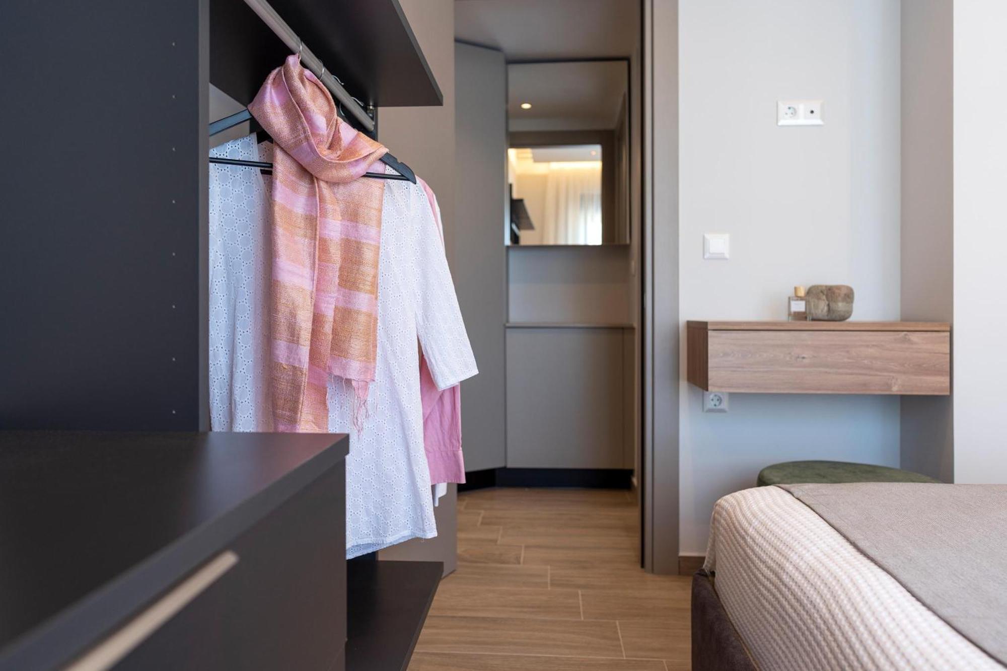 Palmeral Luxury Suites Kremastí Camera foto
